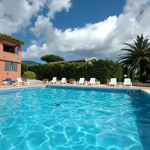 Maricampo Aparthotel